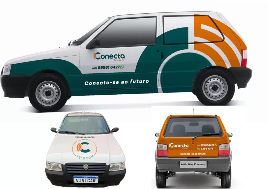 Carro compacto branco com plotagem em verde e laranja e a logo Conecta Telecom na porta, com vistas frontal e traseira abaixo