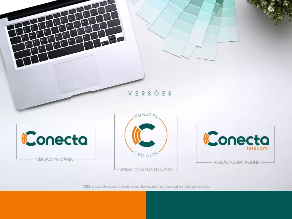 Três versões do logotipo Conecta: primária, com emblema circular e com a palavra Telecom como tagline, sobre mesa com notebook e amostras de cor