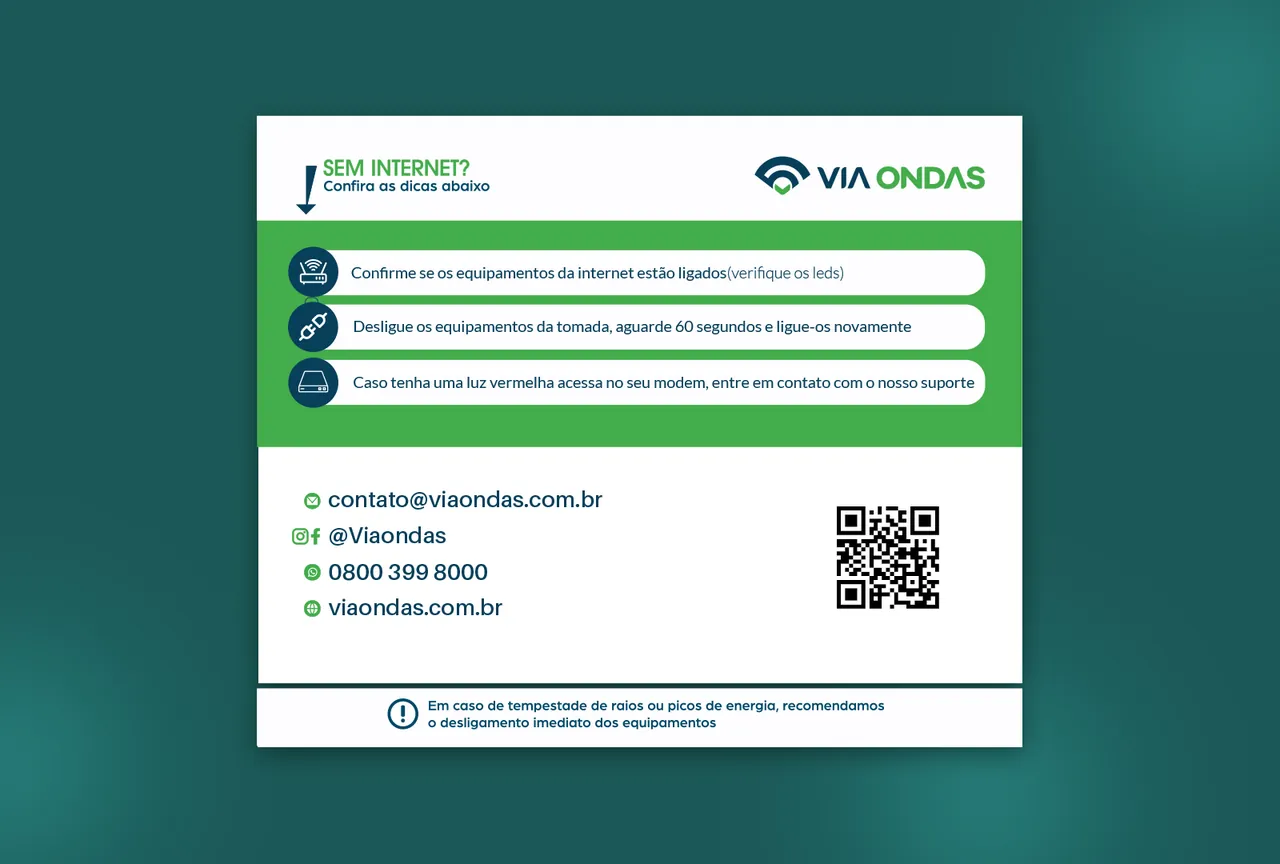 Adesivo para roteador da Via Ondas com o título Sem internet? e três dicas de suporte, além de canais de contato e um QR code